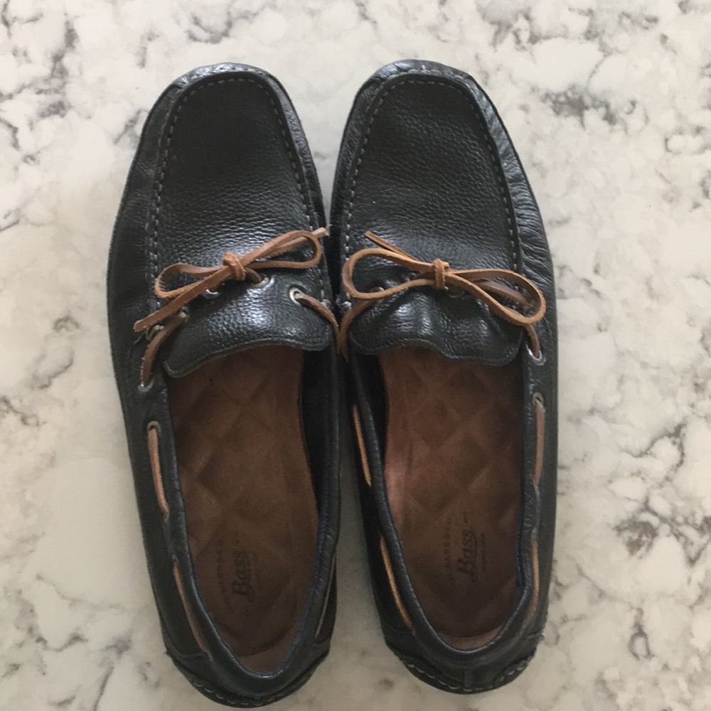 Men’s black leather loafers